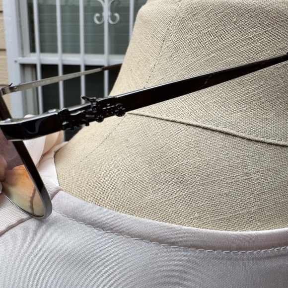 Stylish Pink-Tinted Sunglasses - Picture 5 of 7